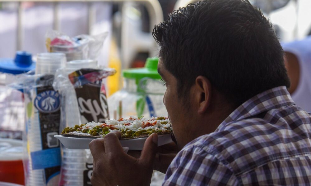 Emociones influyen en alimentación y requieren atención para evitar obesidad