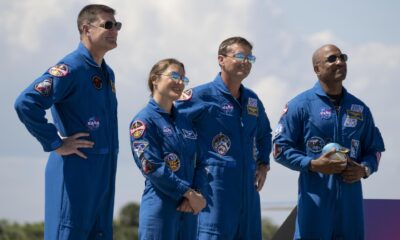La tripulación de Artemis II llega al Centro Espacial Kennedy