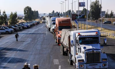 Ciudadanos enfrentan retrasos y gastos por cierre de vías ante paro transportista