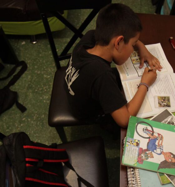 72.5% de alumnos en Hispanoamérica estudia sin apoyo familiar, revela estudio
