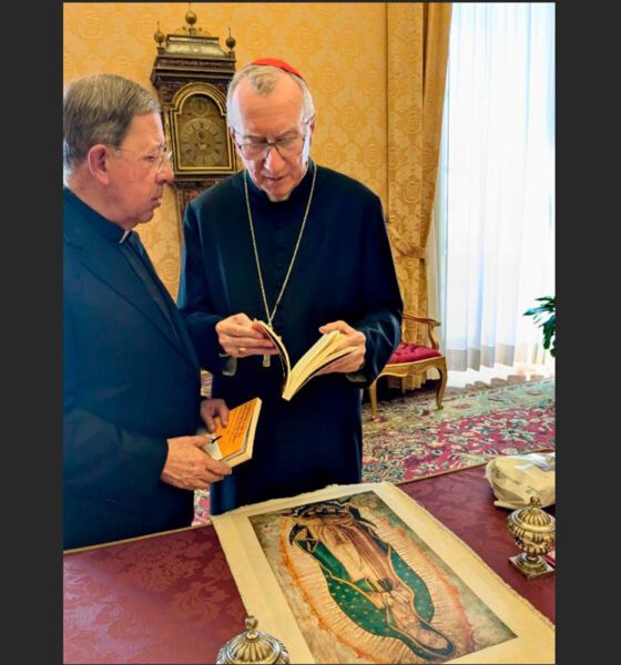 Entregan a León XIV libro “La práctica de la presencia de Dios”
