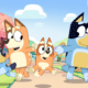Descubre las mejores lecciones de crianza de la serie Bluey. Consejos sobre el juego, la paciencia y cómo ser padres reales con valores firmes