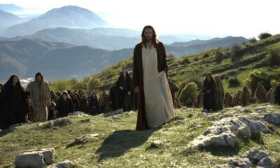 Mel Gibson revela la primera imagen de 'La Resurrección de Cristo'. Jaakko Ohtonen será el nuevo Jesucristo en la secuela que estrena en mayo de 2027.