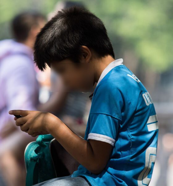 Buscan crear filtro familiar para uso de redes sociales entre menores mexicanos