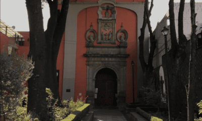 Roban esculturas de bronce y placas conmemorativas en la Iglesia de San Cosme. Vecinos denuncian daño patrimonial